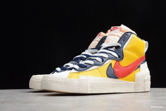 VARSITY MID SACAI BV0072-700 BLAZER MAIZE X NIKE 0219